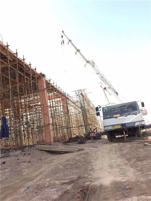 巩义市吊车作业的安全注意事项有哪些？