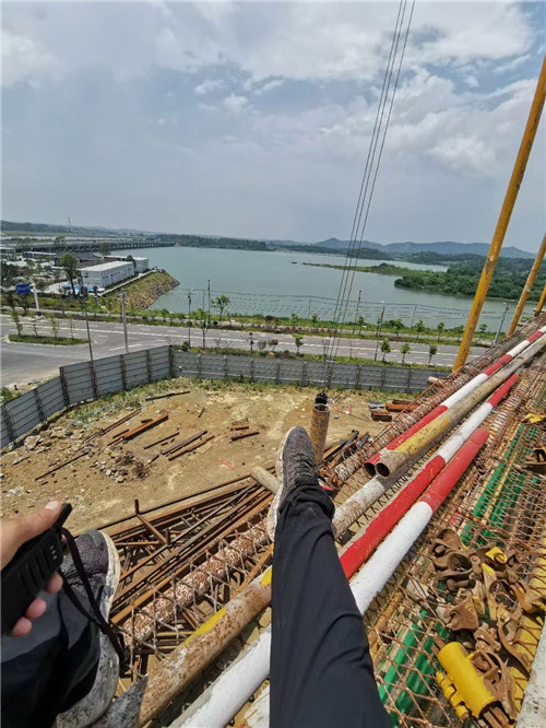 巩义市作业中发生设备损坏或人员意外，责任怎么划分？